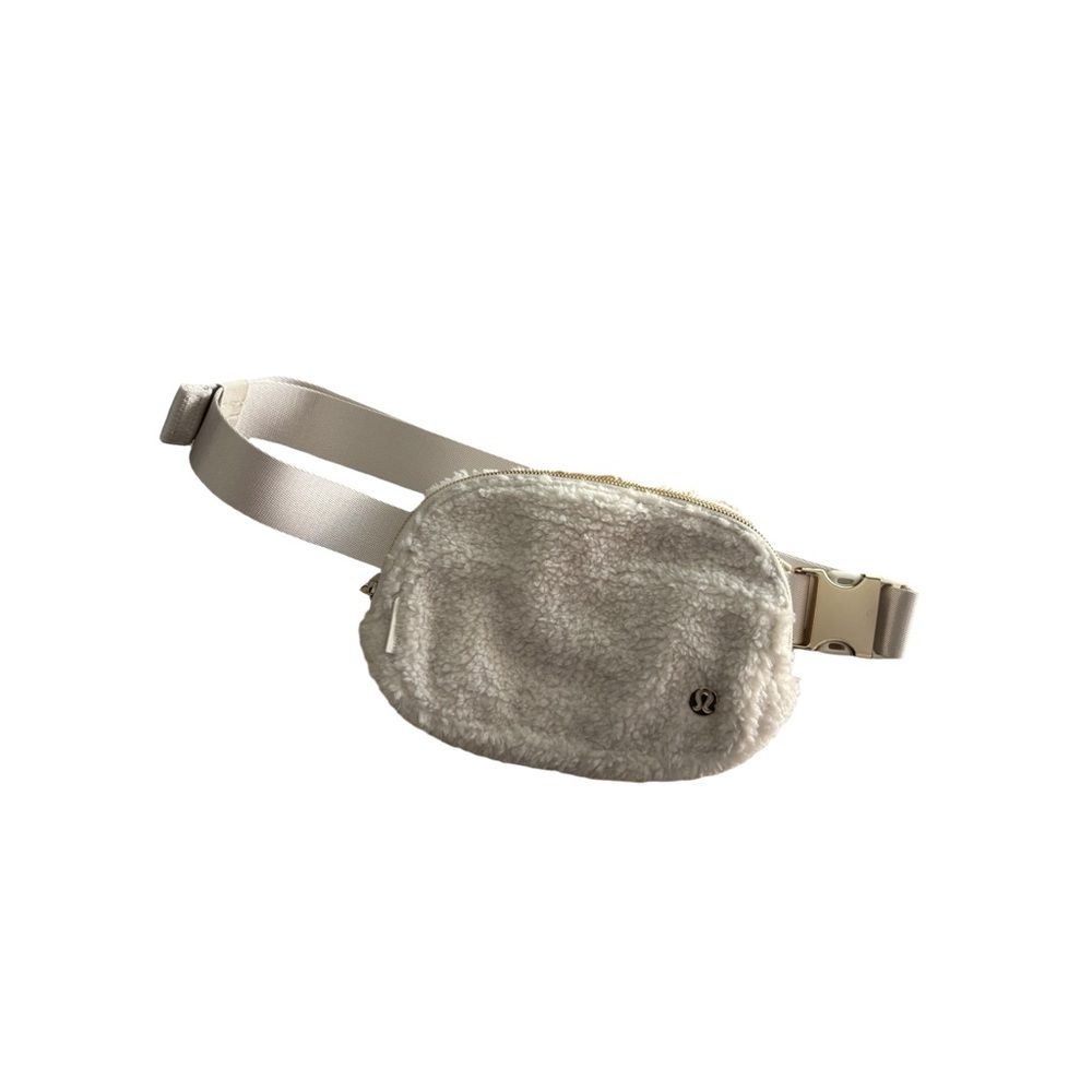 Lululemon Athletica Cream Fleece Belt Bag